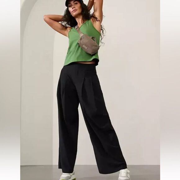 NWT New ATHLETA Essential Tank Top Baja Green Small S - Picture 7 of 7